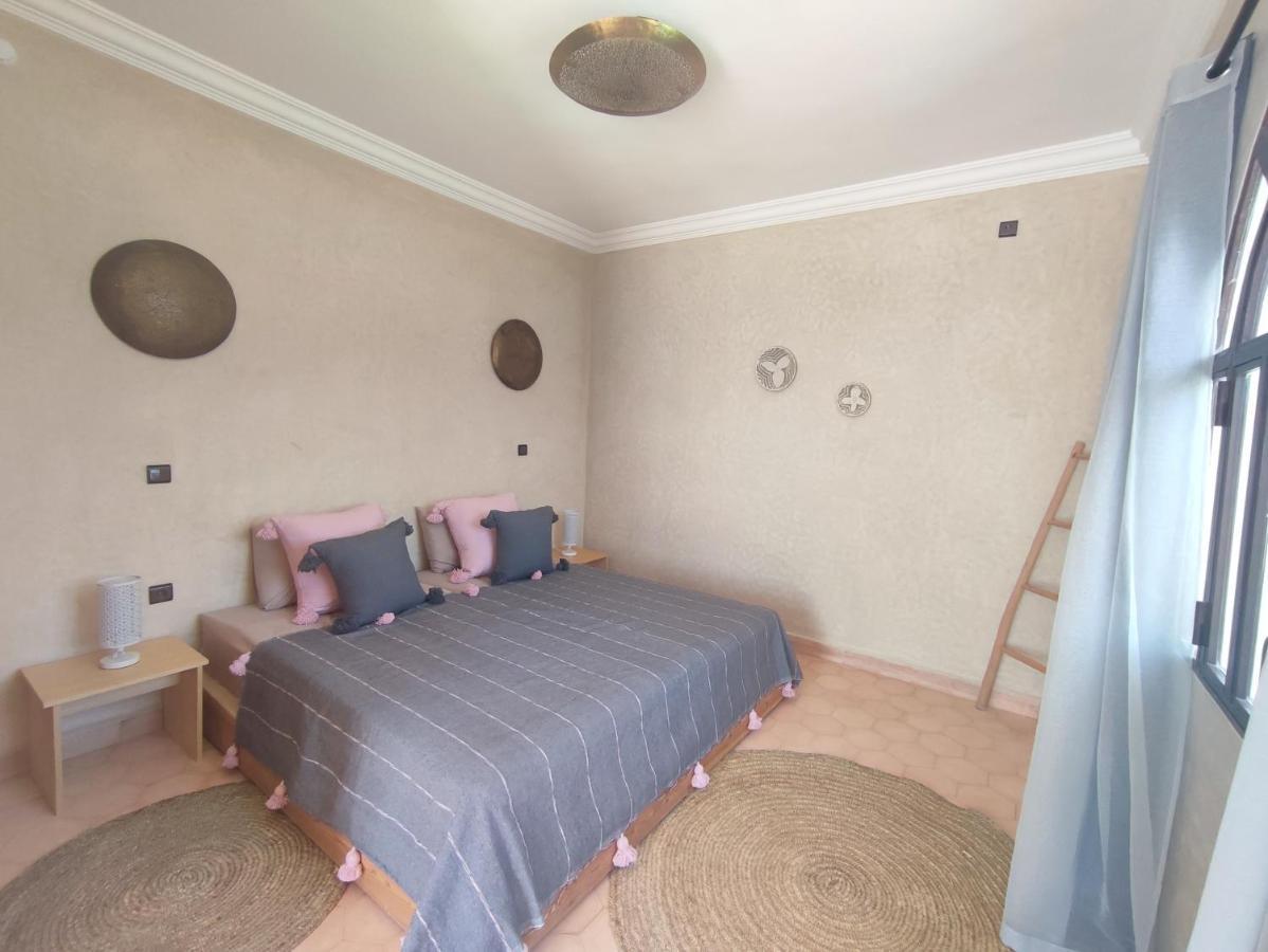 Riad Bini-Ddik As-Sawíra Exteriér fotografie