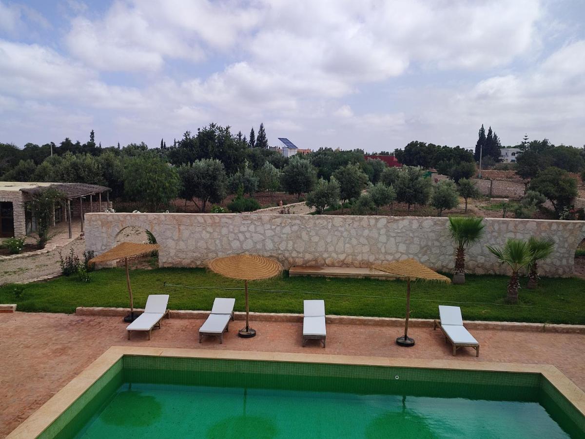 Riad Bini-Ddik As-Sawíra Exteriér fotografie