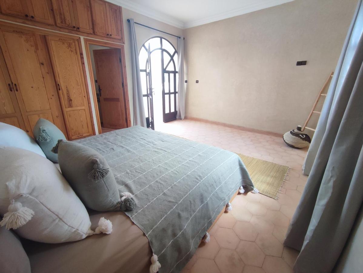 Riad Bini-Ddik As-Sawíra Exteriér fotografie
