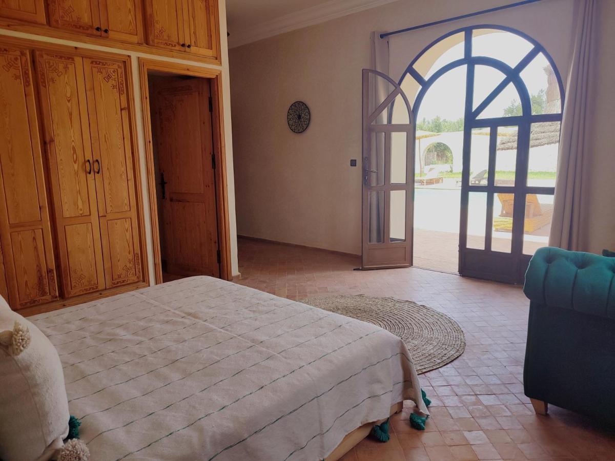 Riad Bini-Ddik As-Sawíra Exteriér fotografie
