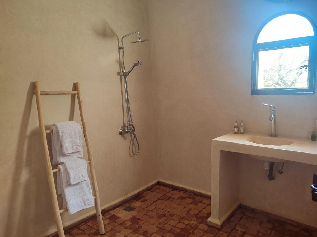 Riad Bini-Ddik As-Sawíra Exteriér fotografie
