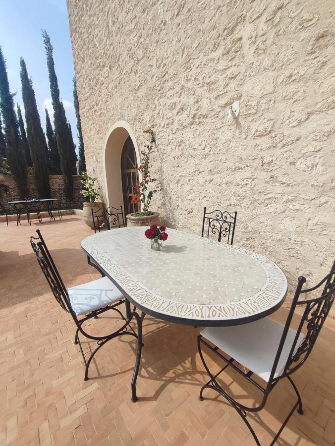 Riad Bini-Ddik As-Sawíra Exteriér fotografie